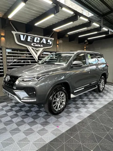 Toyota Fortuner VX.R 2025 Gris Barquisimeto