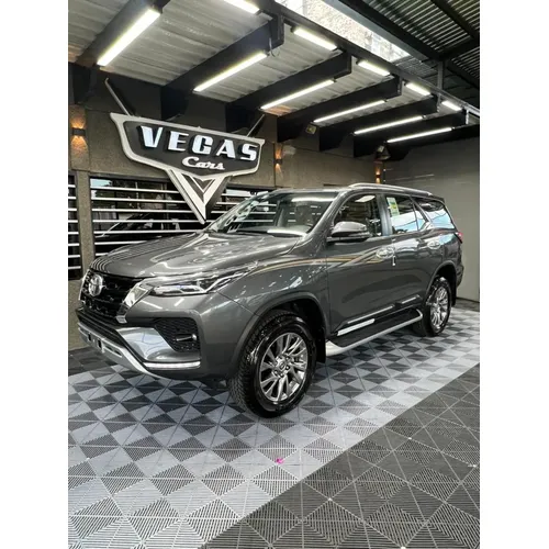 Toyota Fortuner VX.R 2025 Gris Barquisimeto