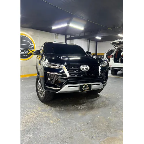 Toyota Fortuner VX.R 2024 Negro Caracas