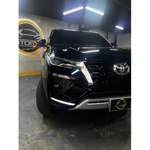 Toyota Fortuner VX.R 2024 Negro Caracas
