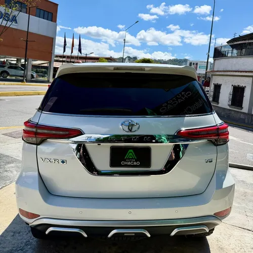 Toyota Fortuner VX.R 2023 Blanco Caracas