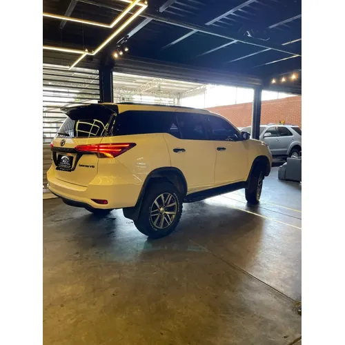 Toyota Fortuner VX.R 2019 Blanco Caracas
