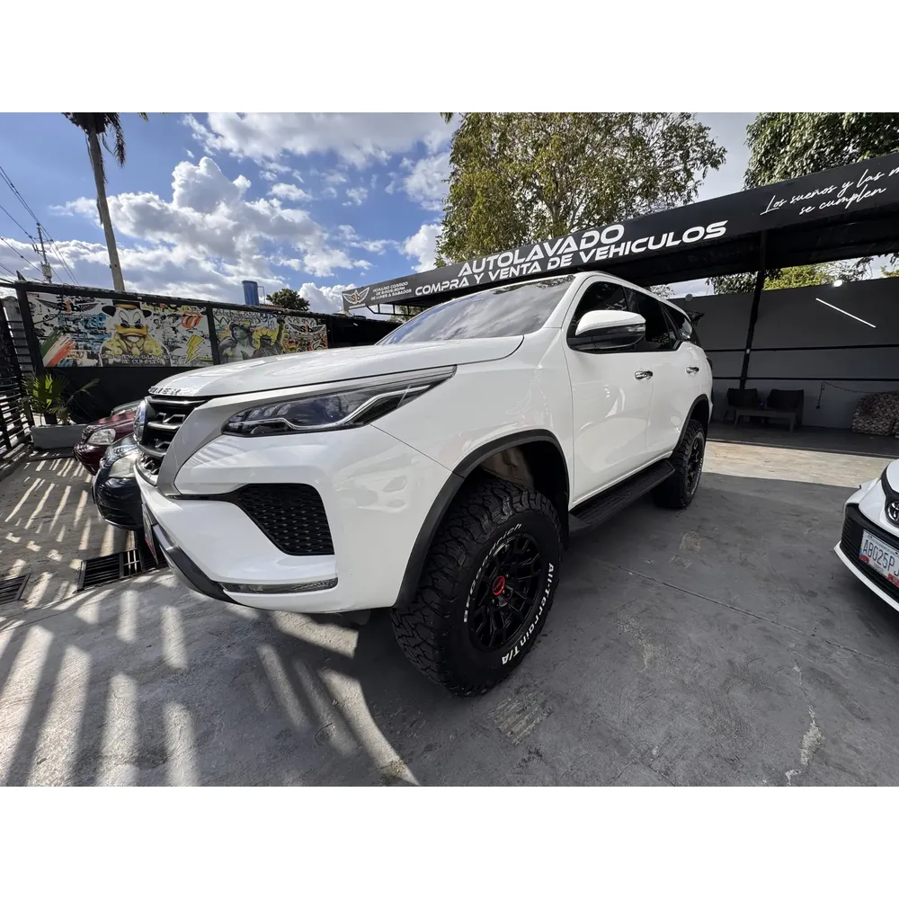 Toyota Fortuner VX.R 2023 Blanco Caracas