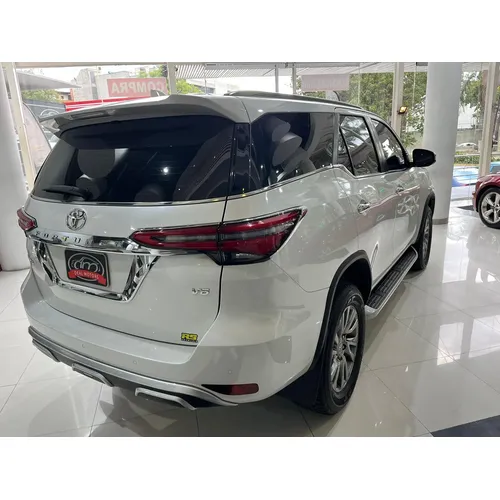 Toyota Fortuner VX.R 2023 Blanco Caracas