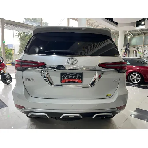 Toyota Fortuner VX.R 2023 Blanco Caracas