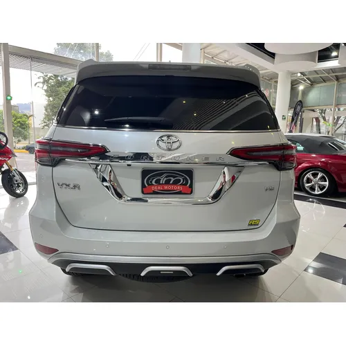 Toyota Fortuner Vxr 2023 Blanco Caracas