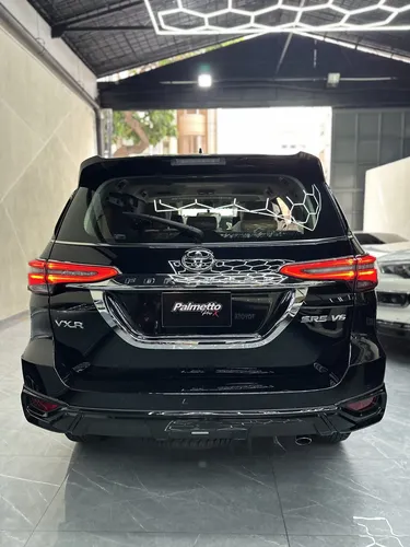 Toyota Fortuner VX.R 2025 Negro Caracas