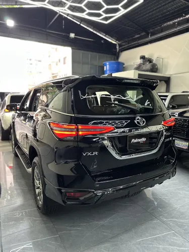 Toyota Fortuner VX.R 2025 Negro Caracas