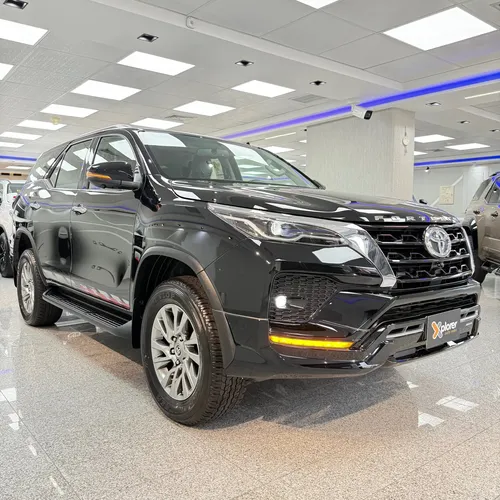 Toyota Fortuner Dubai VX.R 2025 Negro Caracas