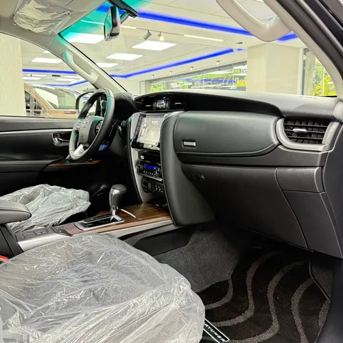Toyota Fortuner Dubai VX.R 2025 Negro Caracas