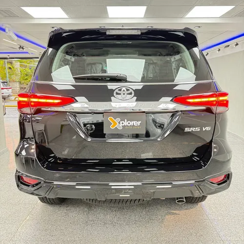 Toyota Fortuner Dubai VX.R 2025 Negro Caracas