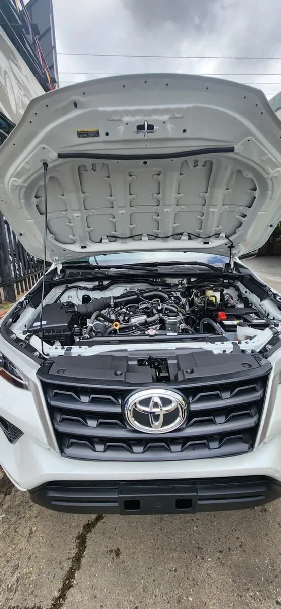 Toyota Fortunner 4x4 Blanco Perlado 0 KM