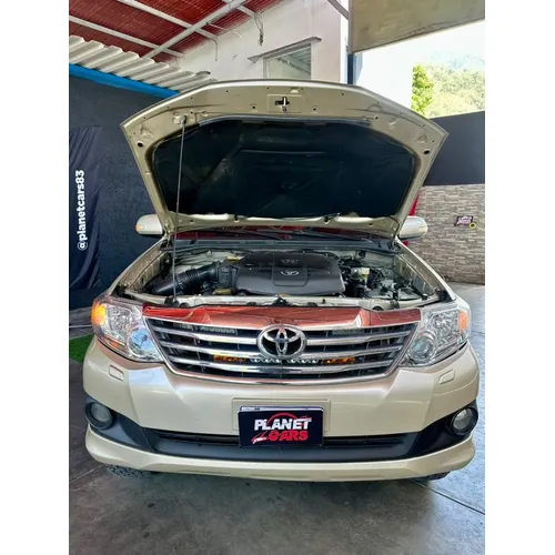 Toyota Fortuner 2013 Dorado Caracas