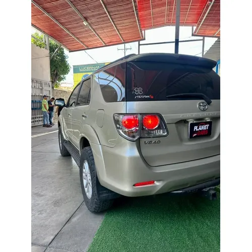 Toyota Fortuner 2013 Dorado Caracas