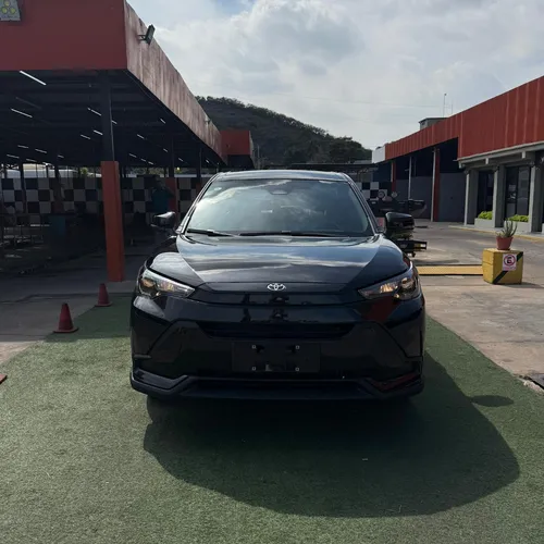 Toyota Frontlander 2026 Negro Lechería