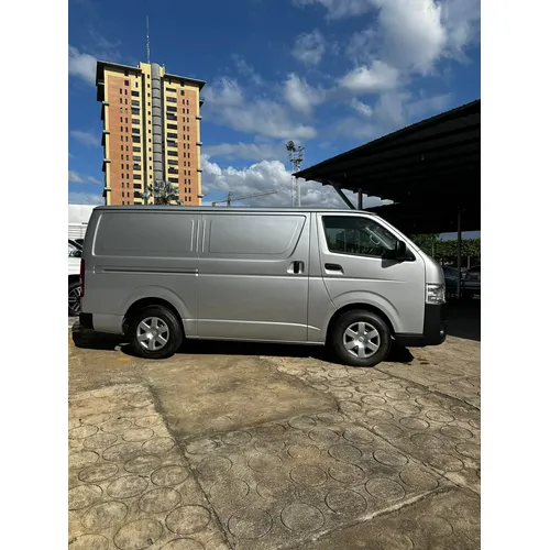 Toyota Haice 2025 Gris Puerto Ordaz