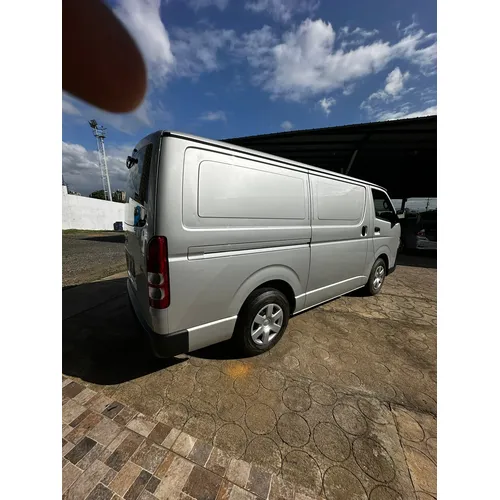 Toyota Haice 2025 Gris Puerto Ordaz