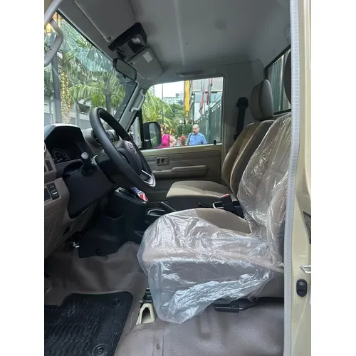 Toyota Land Cruiser Hembrita LX 2024 Dorado Caracas