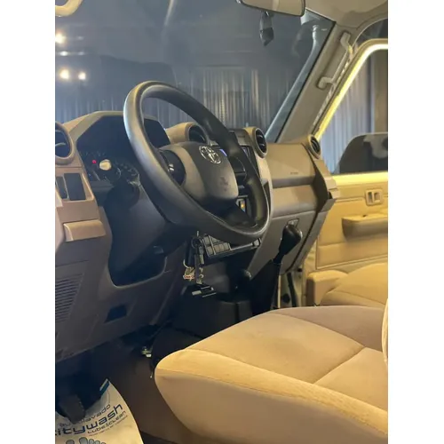Toyota Land Cruiser 79 Hembrita LX 2024 Blanco Caracas