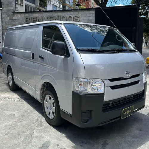 Toyota Hiace 2025 Plateado Caracas