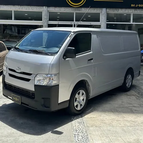 Toyota Hiace 2025 Plateado Caracas