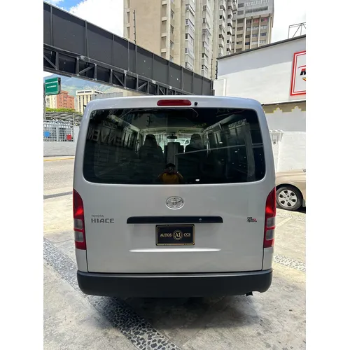 Toyota Hiace 2025 Plateado Caracas