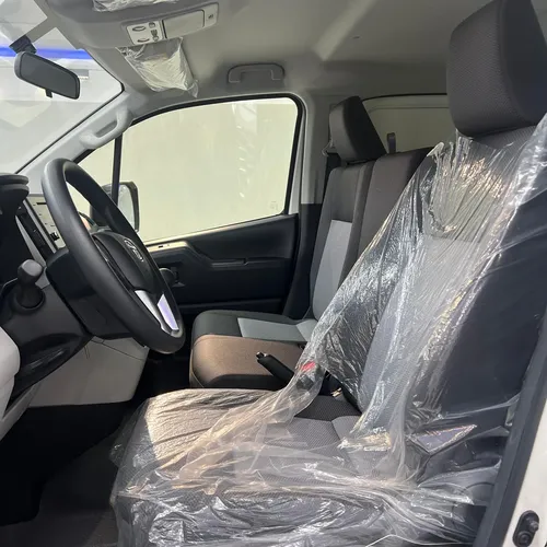 Toyota Hiace 2022 Blanco Caracas