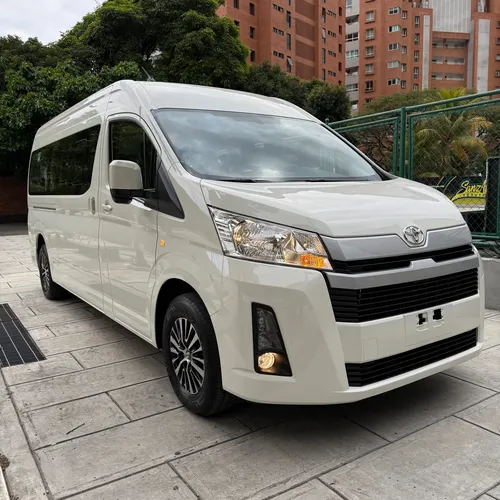 Toyota Hiace 2025 Blanco Caracas