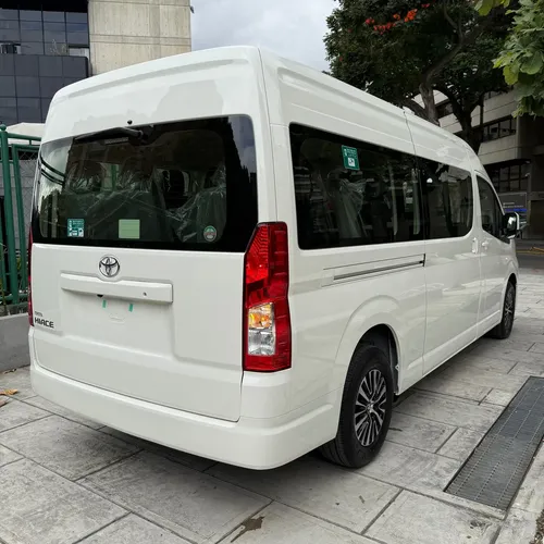 Toyota Hiace 2025 Blanco Caracas