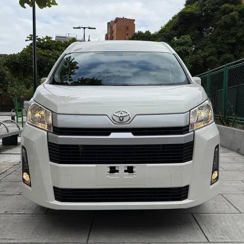 Toyota Hiace 2025 Blanco Caracas