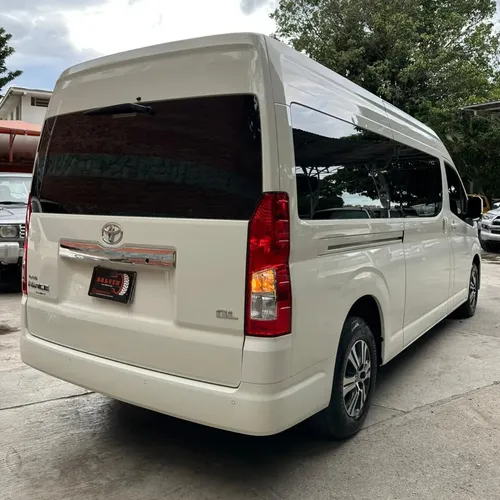 Toyota Hiace 2022 Blanco Caracas