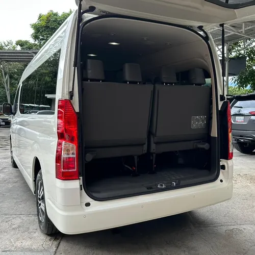 Toyota Hiace 2022 Blanco Caracas