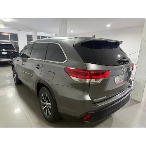 Toyota Highlander 2018 Gris Maracaibo