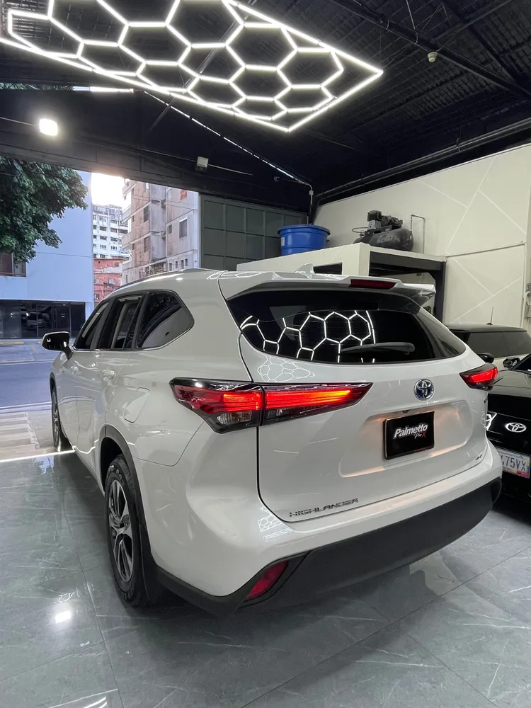 Toyota Highlander 2023 Blanco Caracas