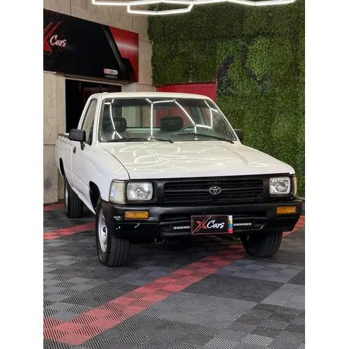 Toyota Hilux 2001 Blanco Caracas