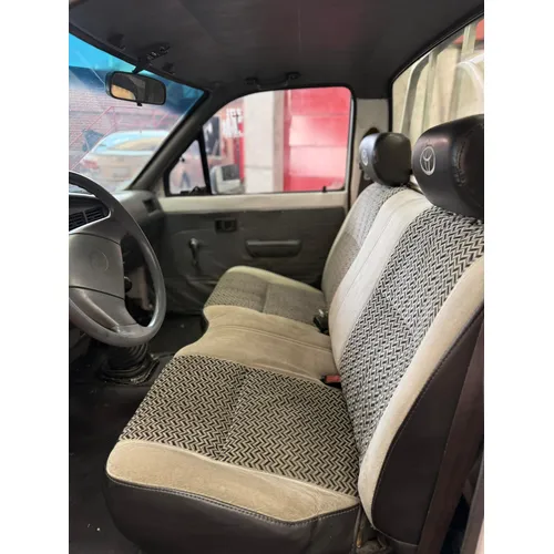 Toyota Hilux 2001 Blanco Caracas