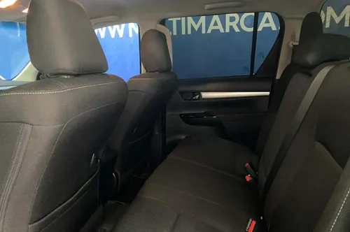 Toyota Hilux 2025 Gris Caracas