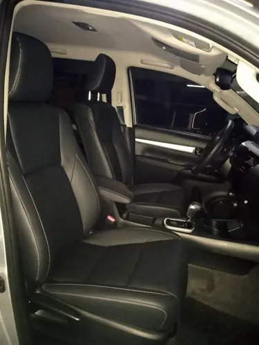 Toyota Hilux 2025 Plateado Caracas