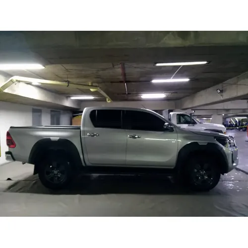 Toyota Hilux 2025 Plateado Caracas