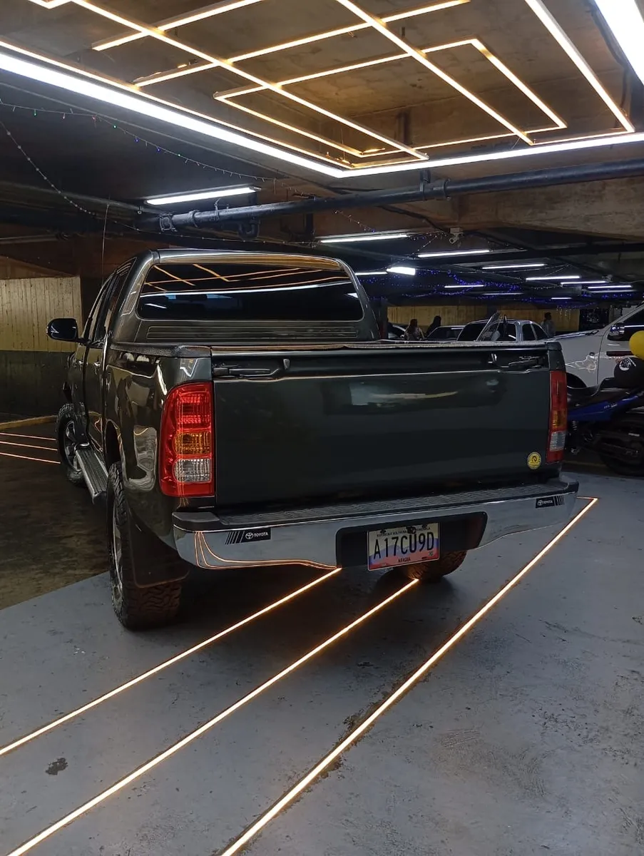 Toyota Hilux 2009 Gris Caracas