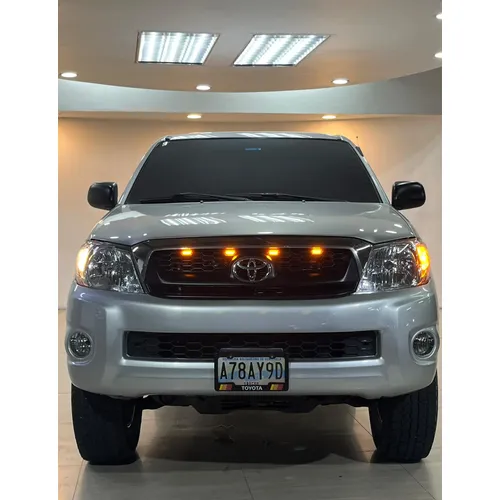 Toyota Hilux 2011 Plateado Caracas