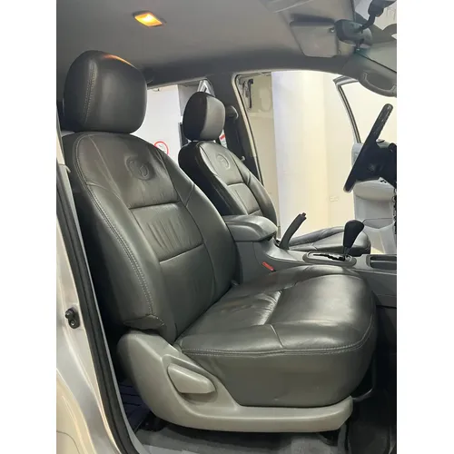 Toyota Hilux 2011 Plateado Caracas