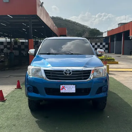 Toyota Hilux 2014 Azul Lechería