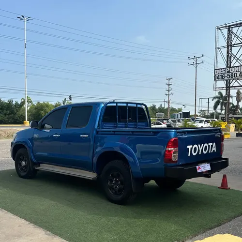 Toyota Hilux 2014 Azul Lechería
