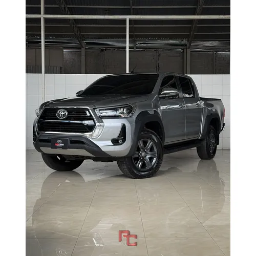 Toyota Hilux 2025 Plateado Caracas