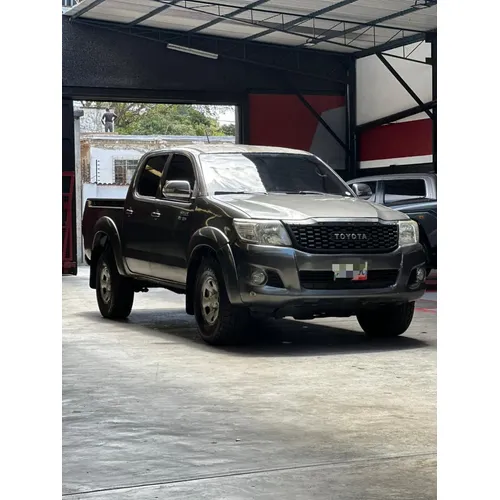 Toyota Hilux 2012 Gris Caracas