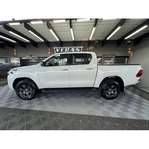 Toyota Hilux 2024 Blanco Barquisimeto