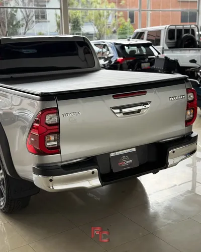 Toyota Hilux 2025 Plateado Caracas