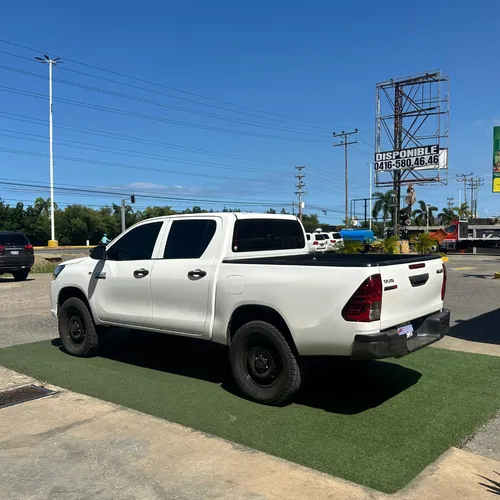 Toyota Hilux 2020 Blanco Lechería