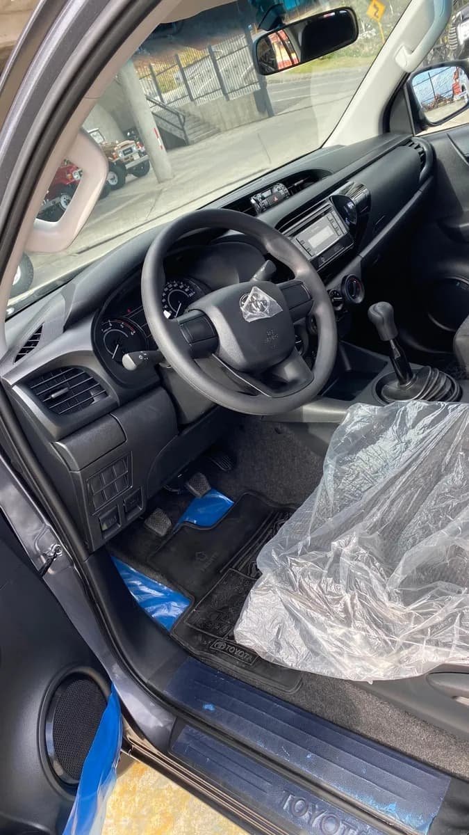 Toyota Hilux 2.8 Diesel 2025 Gris